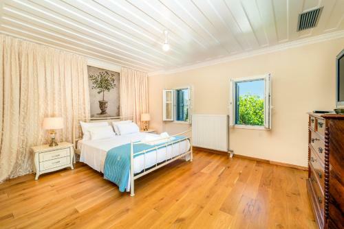 Siora Tanto Rustic Villa