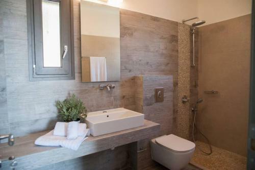 New Villa Blue With Private Pool At Trapezaki