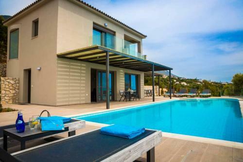 New Villa Blue With Private Pool At Trapezaki