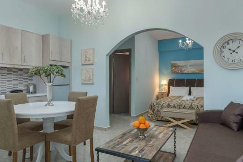 Spyros Apartments With Pool