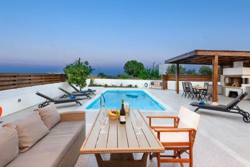 Ritas Gennadi Villa