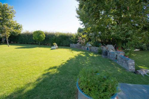 Romantic Seafront Studio - Dream Garden