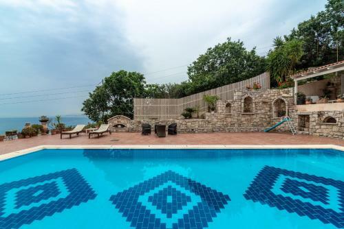 Cretan Biosuites