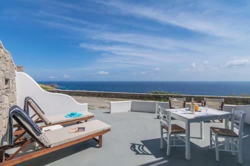 Aigeis-milos Suites