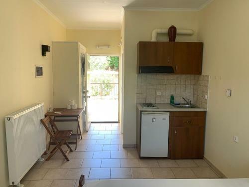 Apartamento Despina Studios Raxes Ikaria # 2