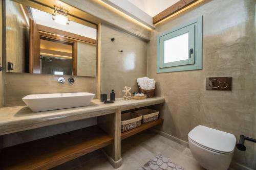 New Villa Katerina - 3 Villas & 3 Private Jacuzzi