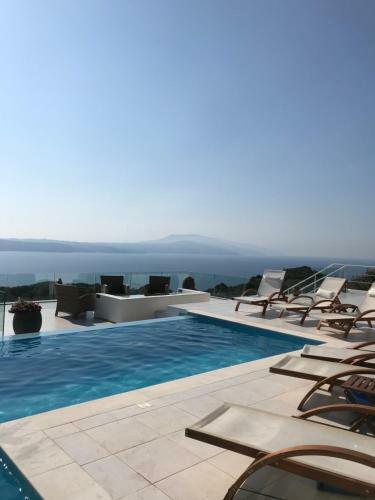 Villa Salina Luxury Pool Villa
