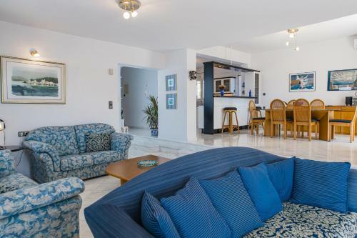 Villa Maraki - Attica Riviera