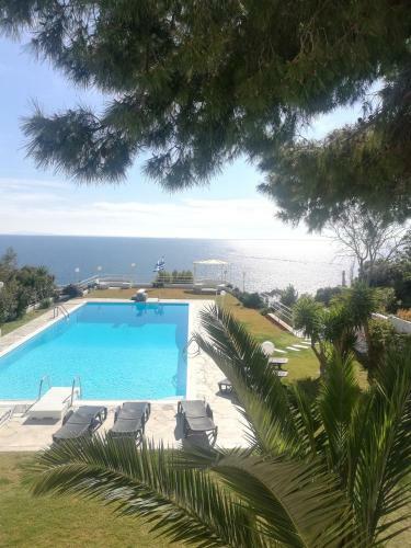 Beautiful, Private Villa By The Sea