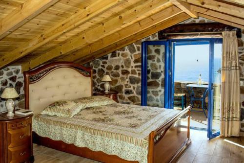 Villa Traditional Elegance With Privacy & Amazing Views