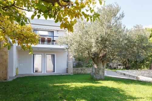 Into The Blue Villa
