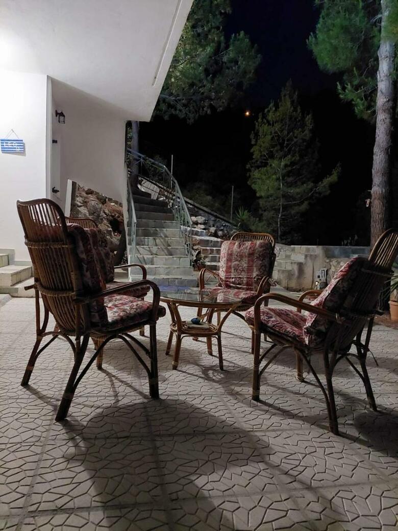Mikro Amoni Beach Villa