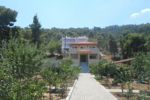 Luxurius Independent 3rd Floor In Villa
