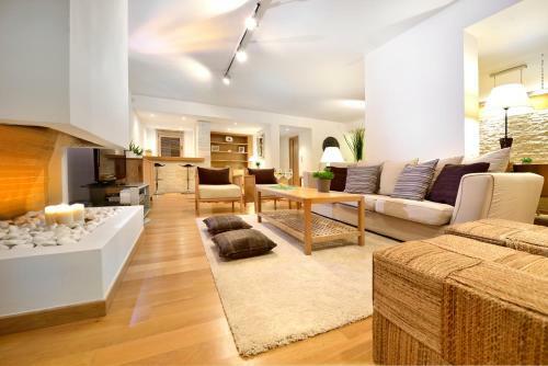 Villa Athens Riviera Estate