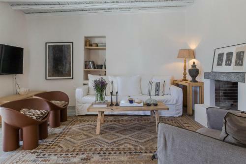 Luxury Villa Akes - Elegance Home