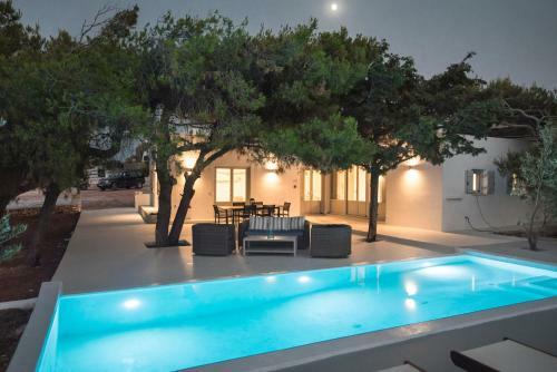 Ciel Brand New Villa With Private Pool In Isterni