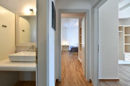 Luxurious Villa Seirios