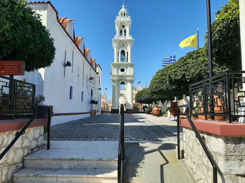 Alexandros Traditional House