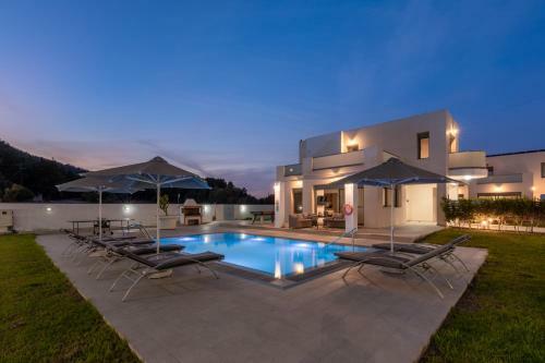 Paleos Hillside Villa