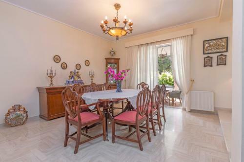 Anna's Brilliant Villa In Ialysos