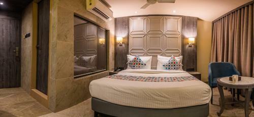 Hotel Suvidha Suites