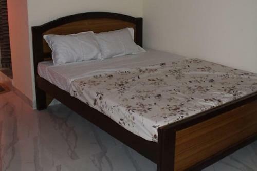 Hotel Bnr (Babu Naidu Residency)