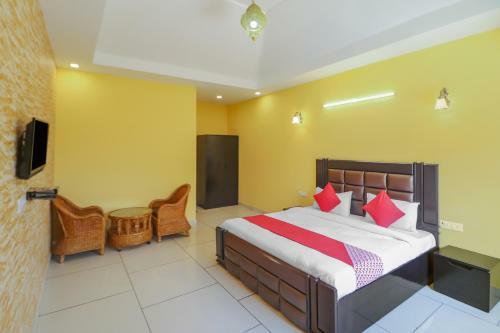 Hotel Oyo 87805 Pushpangan Divine