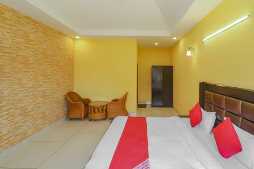 Hotel Oyo 87805 Pushpangan Divine