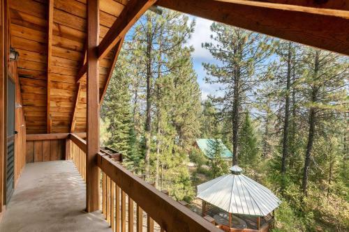 Garden Valley Cabin With Fire Pit And Pool Table!