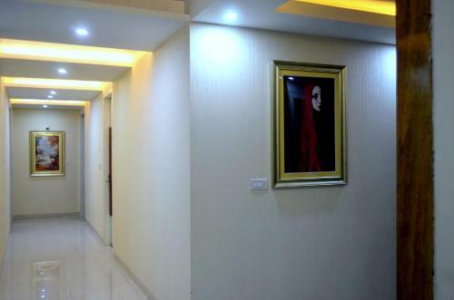 Hotel Gaba Inn Noida - Couple Friendly Local Ids Accepted