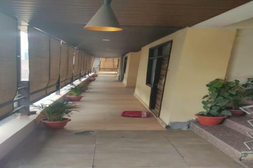 Oyo 86629 Royal King Vip Hotel