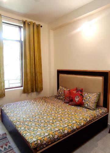 Mustard House - Travellers Homestay
