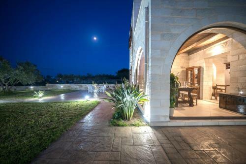 Villa Fos Residence - ???