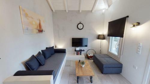 Villa Yalos Luxury Home