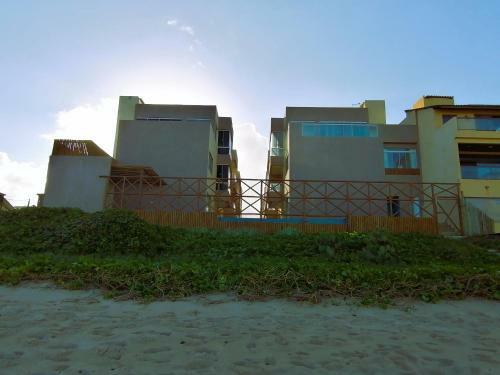 Triplex P� Na Areia Com 3 Su�tes Pr�ximo Salvador