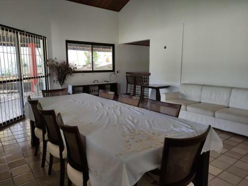 Casa Vilas Do Atl�ntico, 3 Quartos Pr�ximo A Praia