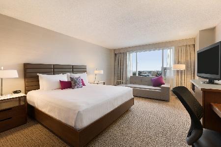 Hotel Coast Edmonton Plaza