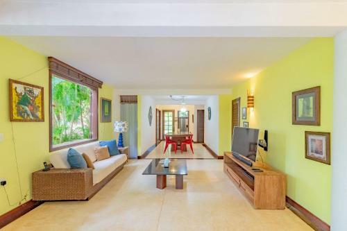 Pf25 Excelente Casa 3 Quartos A 80m Da Praia - Praia Do Forte