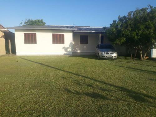 Casa Grande Com Amplo Terreno Em Imb�