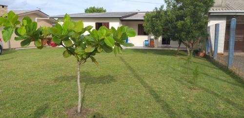Casa Grande Com Amplo Terreno Em Imb�