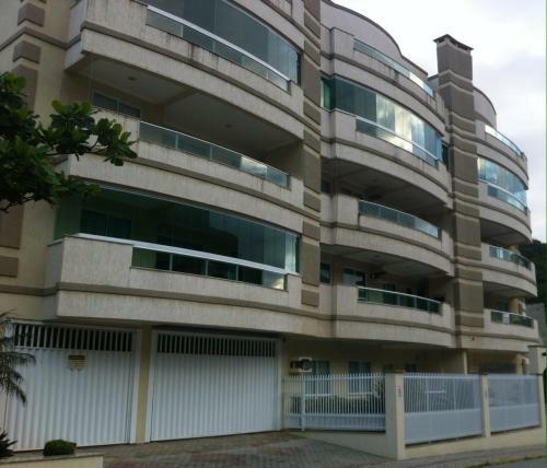 Apartamento Excelente Apto C/vista Ao Mar