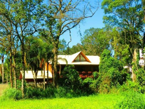 Hostal Chal� Sui�o Bombinhas