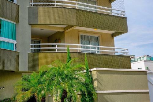 Confort�vel Apartamento 3 Quartos Na Praia de Bombas