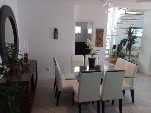 Bombinhas Mariscal - Casa Con Piscina 8 Pax- Cod 329