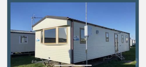 Cosy Private Caravan New Romney Sands Park