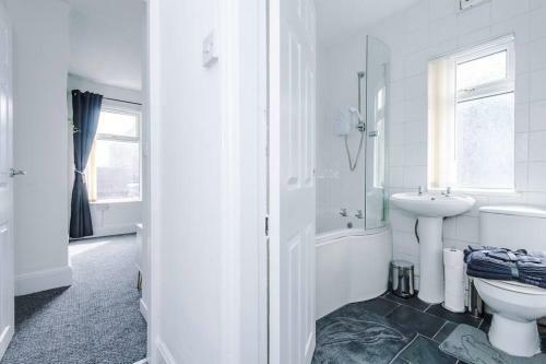 Apartamento Stylish 4 Bed House - 10 Mins From The Centre