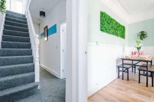 Apartamento Stylish 4 Bed House - 10 Mins From The Centre