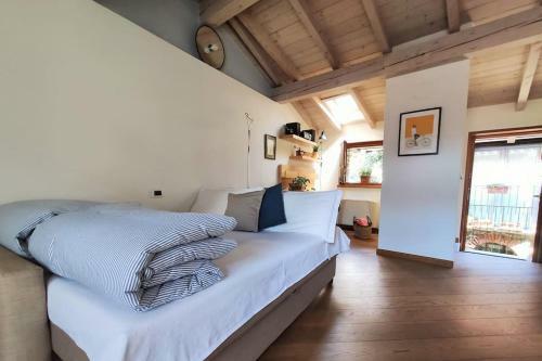 The Tiny House 5 Mins Walk From The Lake