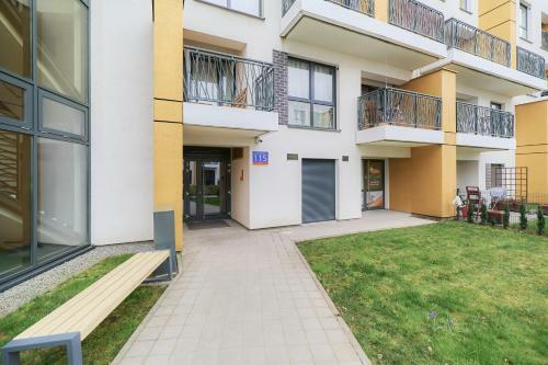 Two Level Apartment 2waters By Renters