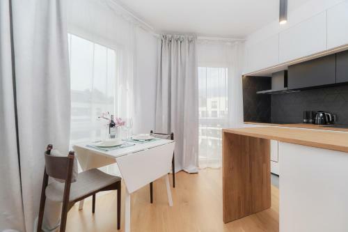 Two Level Apartment 2waters By Renters